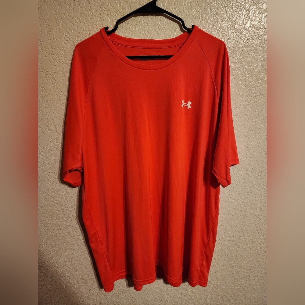 Mens Underarmour tee